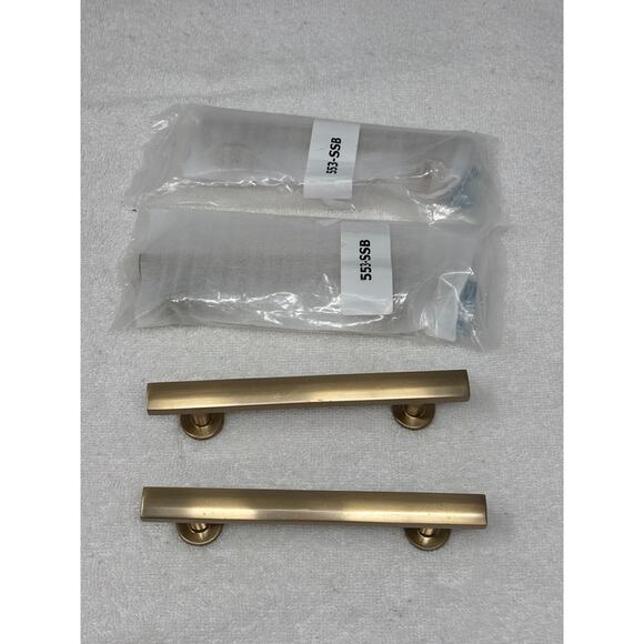 Schaub and Company 553 Heathrow Brass 4" Center to Center Luxury Set of‎ 2 - Picture 8 of 9